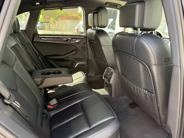 Porsche Macan S PDK 8