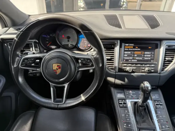 Porsche Macan S PDK 10