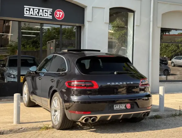 Porsche Macan S PDK 31