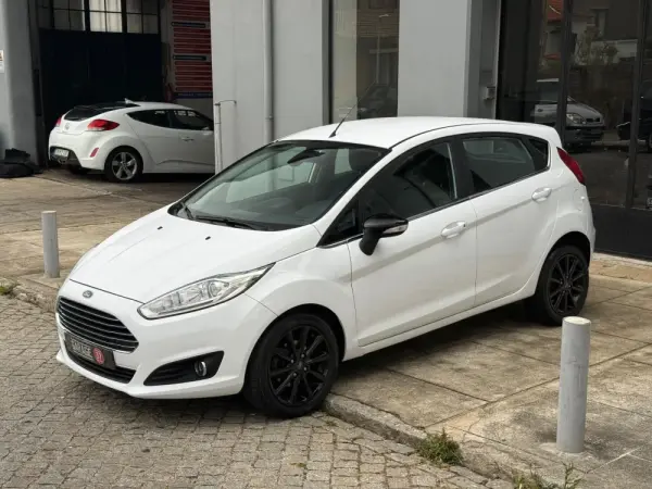 Ford Fiesta Outro 23