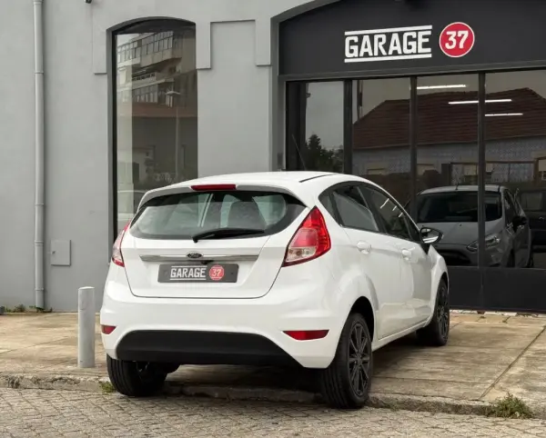 Ford Fiesta Outro 26