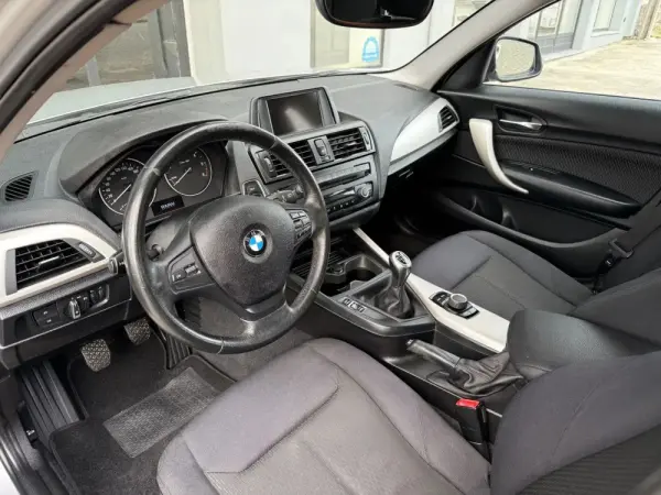 BMW 118 Outro 5
