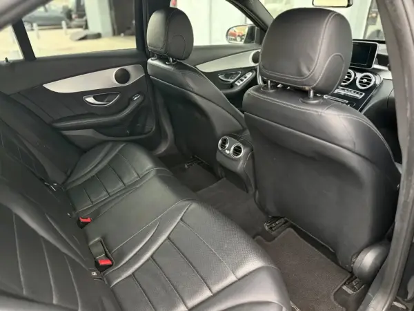 Mercedes-Benz C 220 d AMG Line Aut. 9