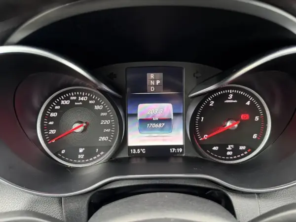Mercedes-Benz C 220 d AMG Line Aut. 13