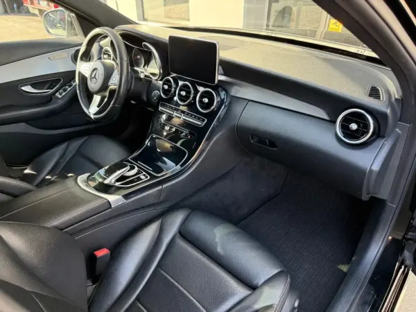 Mercedes-Benz C 180 d AMG Line Aut. 9