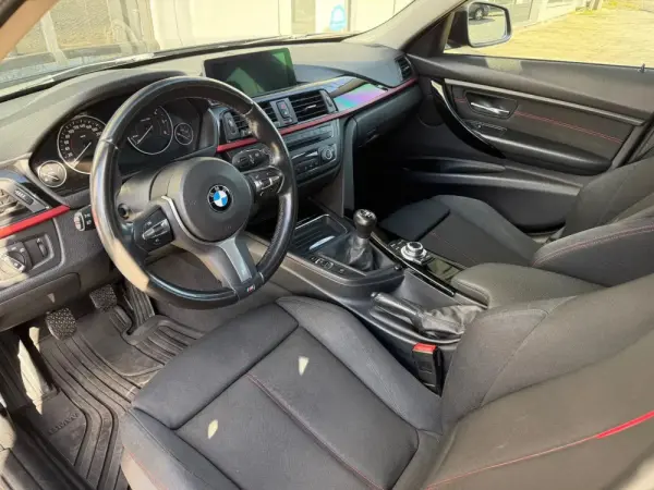 BMW 320 d Pack M 5