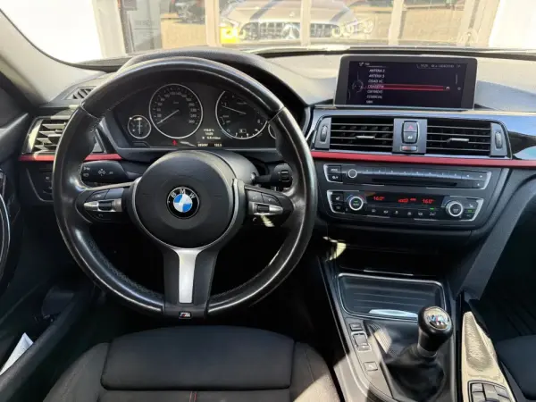 BMW 320 d Pack M 10