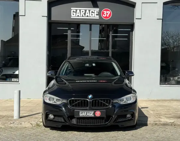 BMW 320 d Pack M 12