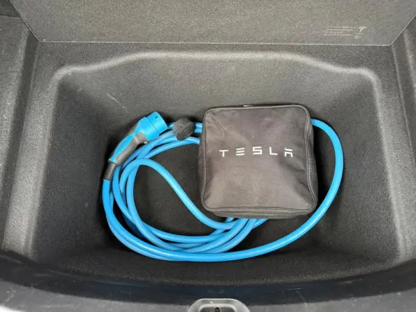 Tesla Model 3 Standard Range Plus RWD 22
