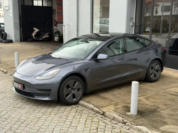 Tesla Model 3 Standard Range Plus RWD 27