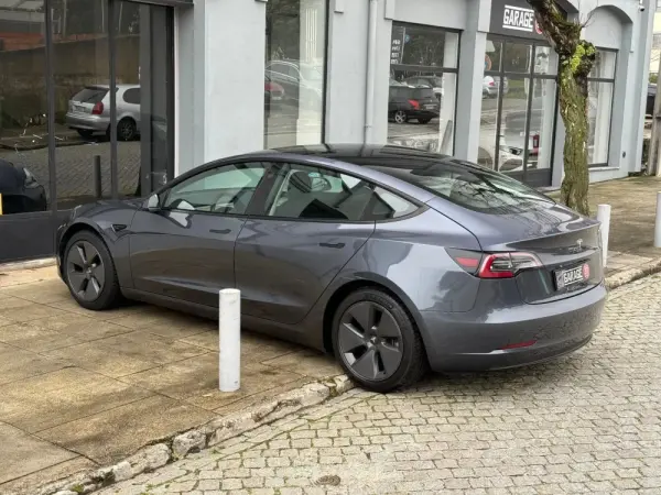 Tesla Model 3 Standard Range Plus RWD 31