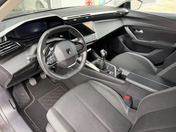 Peugeot 308 SW Outro 5