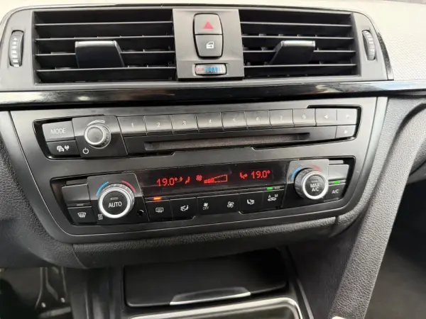 BMW 320 d ED Line Sport Auto 14