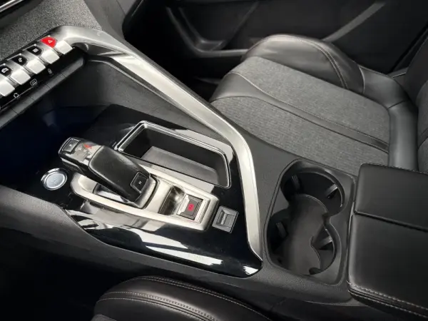 Peugeot 5008 1.5 BlueHDi GT Line EAT8 16