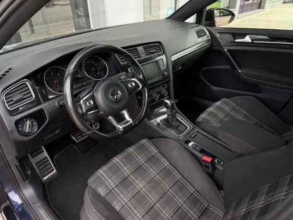 Volkswagen Golf 2.0 TDI GTD DSG 5
