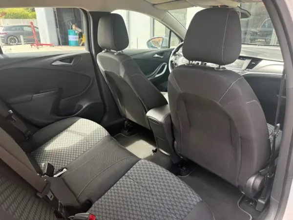 Opel Astra Sports Tourer 1.6 CDTI Edition S/S 8