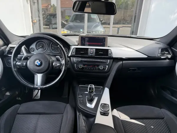 BMW 320 d Auto Pack M 8