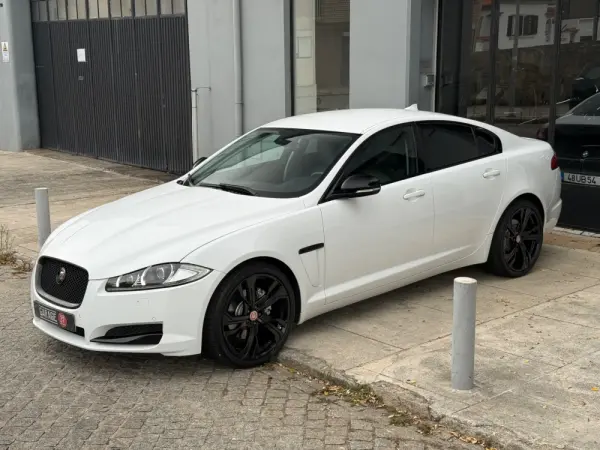 Jaguar XF 2.2 23