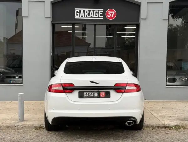 Jaguar XF 2.2 25