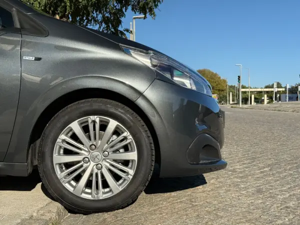 Peugeot 208 1.2 PureTech Style 3