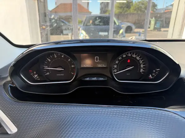 Peugeot 208 1.2 PureTech Style 11