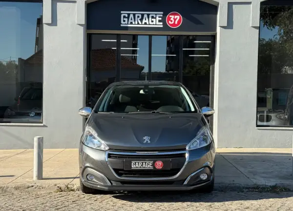 Peugeot 208 1.2 PureTech Style 12
