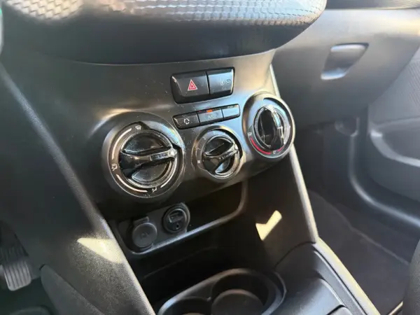 Peugeot 208 1.2 PureTech Style 15