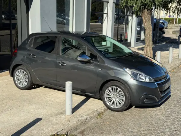 Peugeot 208 1.2 PureTech Style 21