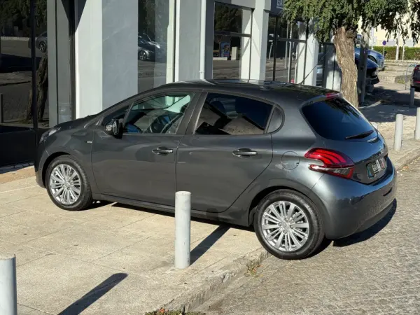 Peugeot 208 1.2 PureTech Style 26