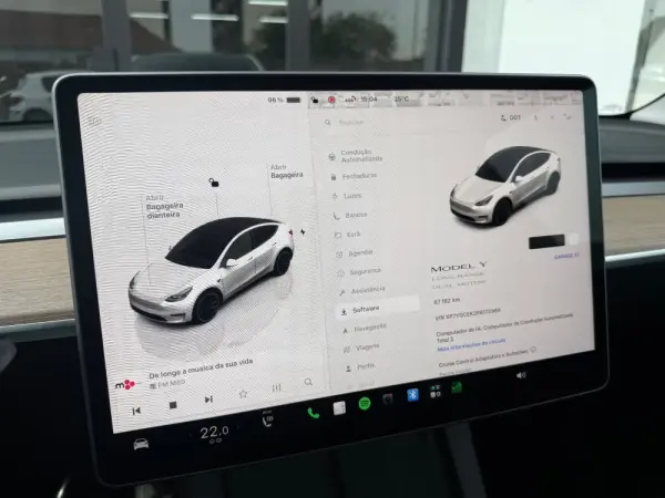 Tesla Model Y Long Range Dual Motor AWD 13