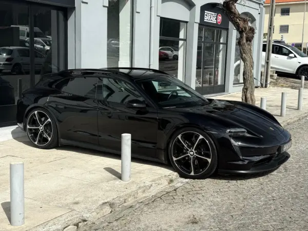 Porsche Taycan Cross Turismo 4 24