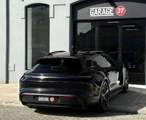 Porsche Taycan Cross Turismo 4 28