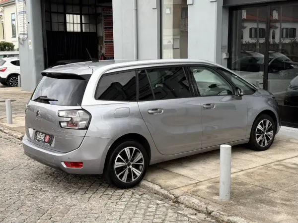 Citroen Grand C4 Spacetourer Outro 2