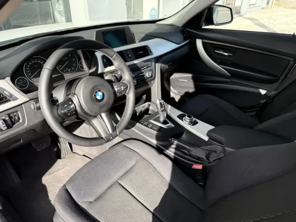 BMW 318 d Auto Pack M 5