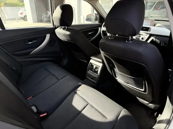 BMW 318 d Auto Pack M 8