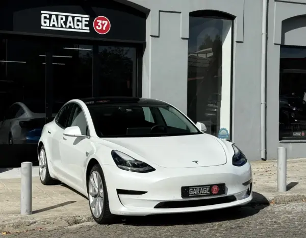 Tesla Model 3 Standard RWD Plus 1