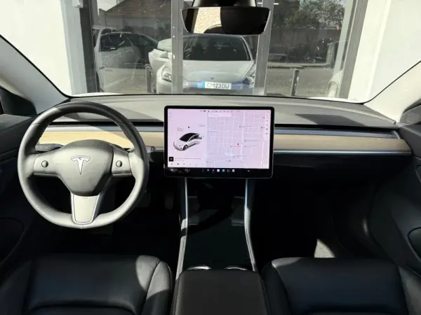 Tesla Model 3 Standard RWD Plus 7