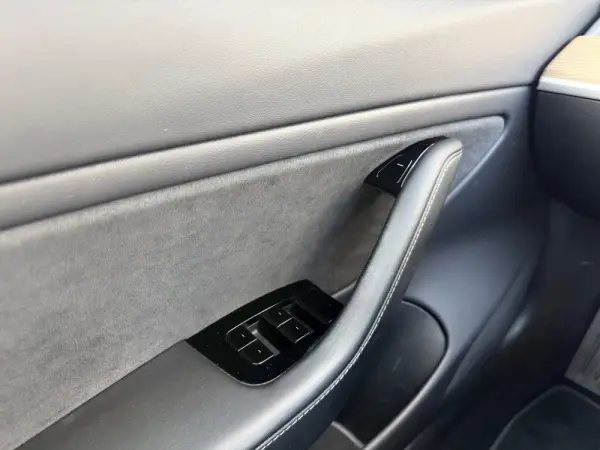 Tesla Model 3 Standard RWD Plus 16