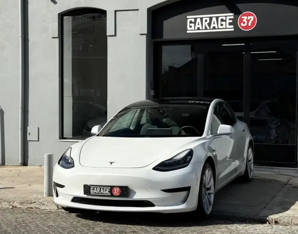Tesla Model 3 Standard RWD Plus 20