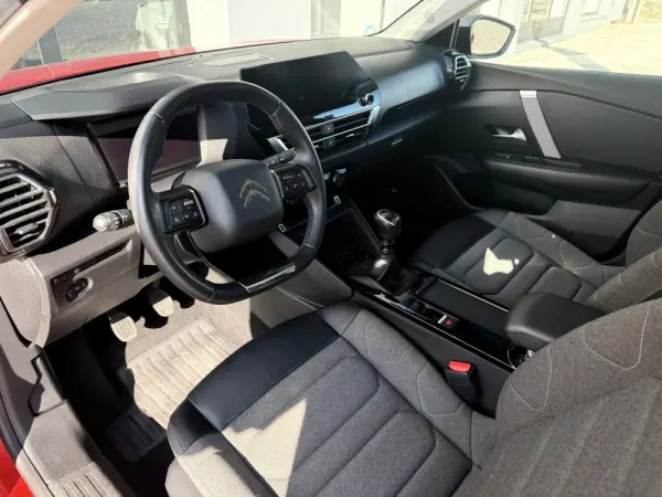 Citroen C4 1.2 PureTech Shine 5
