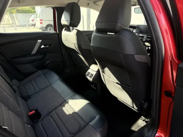 Citroen C4 1.2 PureTech Shine 8