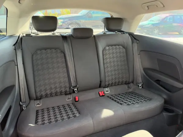 Audi A3 1.6 TDI (clean diesel) Attraction 8
