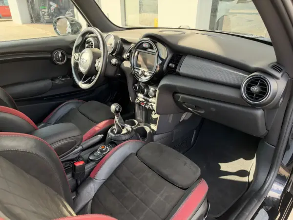 MINI 3 Portas Cooper D 9