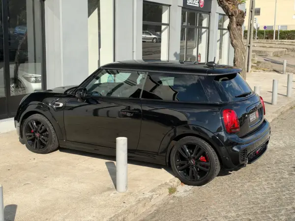 MINI 3 Portas Cooper D 28