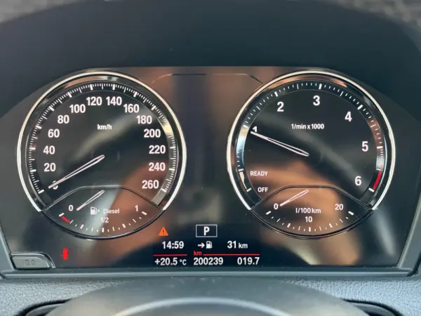 BMW 116 d Pack M Auto 11