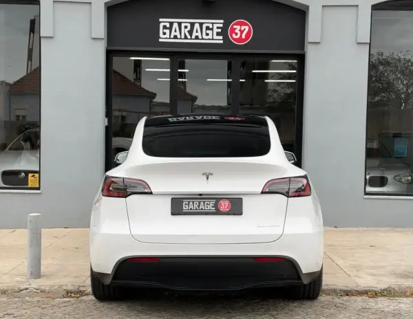 Tesla Model Y Long Range Dual Motor AWD 25