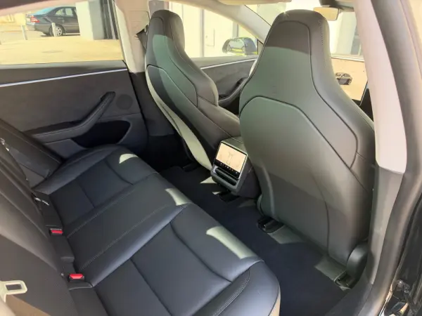 Tesla Model 3 AWD Dual Motor Performance 11