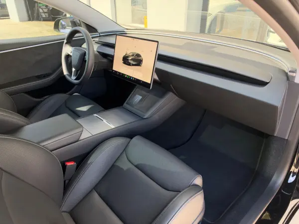 Tesla Model 3 AWD Dual Motor Performance 13
