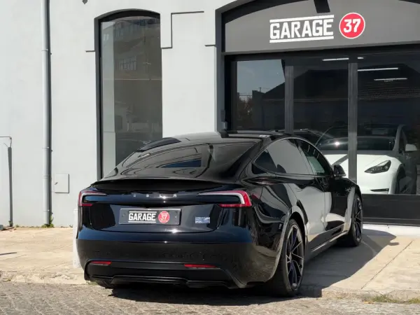Tesla Model 3 AWD Dual Motor Performance 29
