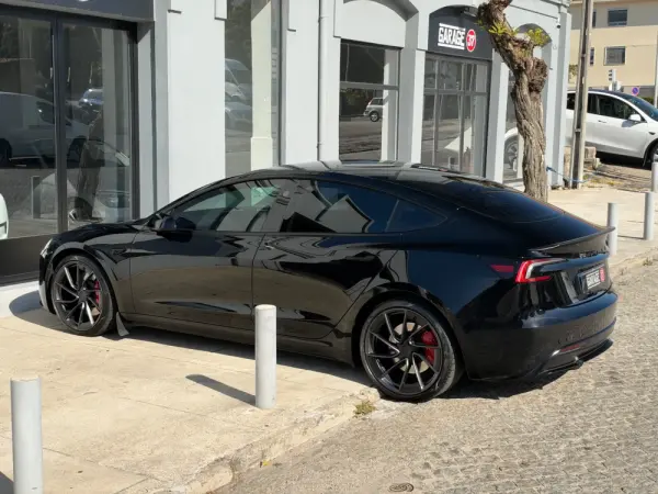 Tesla Model 3 AWD Dual Motor Performance 30